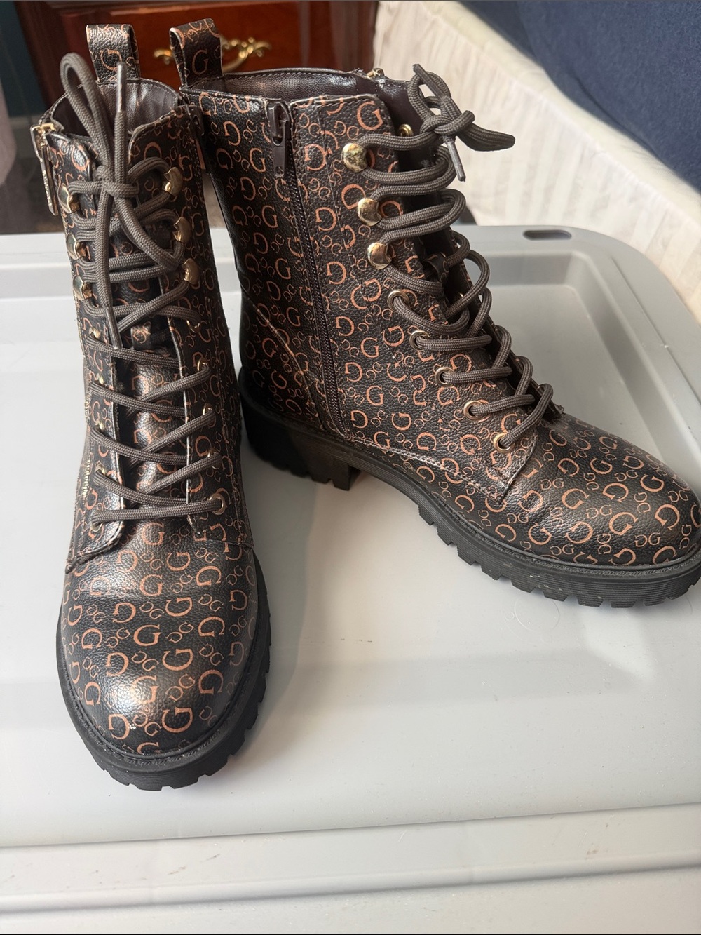 GUESS Locate Women's Logo Print Combat Boots size 8.5